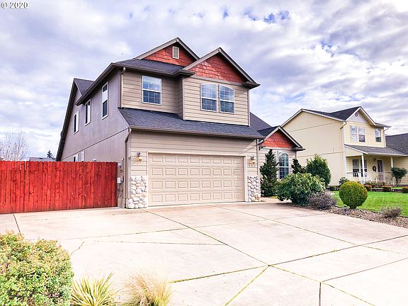 2nd image of 560 Creswood Dr