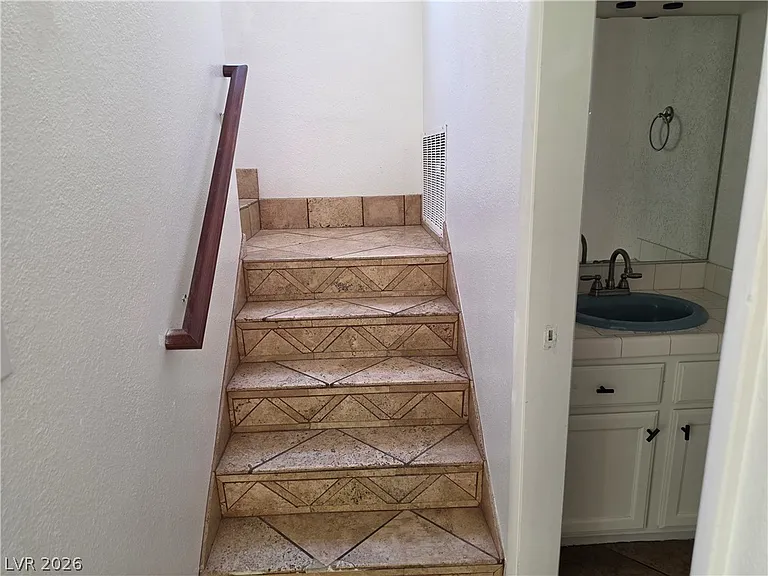 2809 Swallow Point Cir — Photo 24