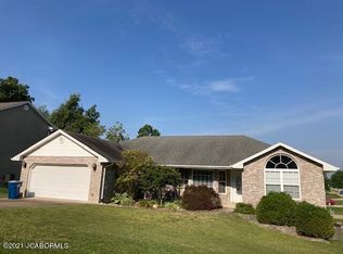 1806 Greenwich Way, Jefferson City, MO 65109
