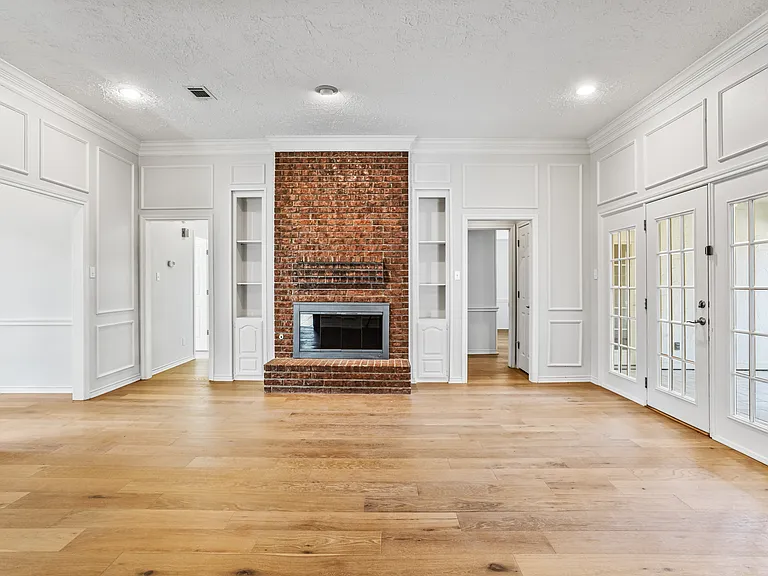 2942 Woodland Hills Dr — Photo 5