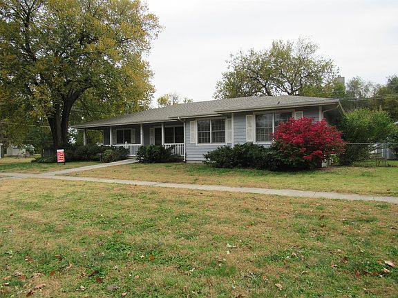 2nd image of 224 NE 5th St