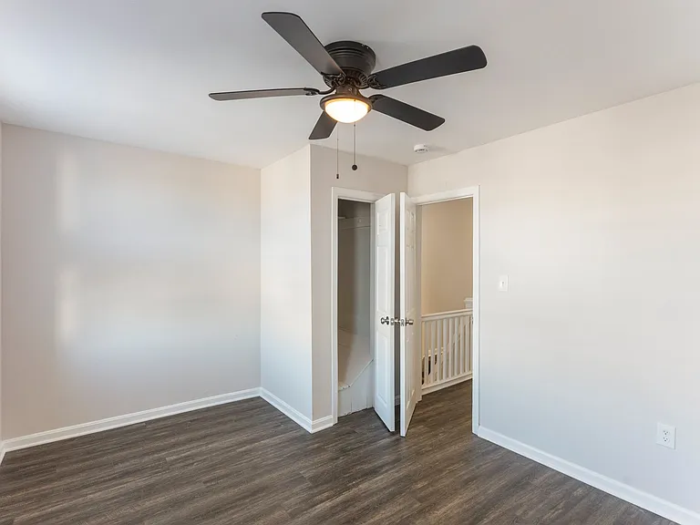 1514 N Luzerne Ave — Photo 21