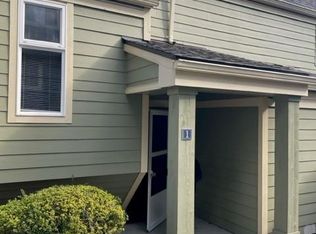 5937 White Pass St APT 1, Bremerton, WA 98312
