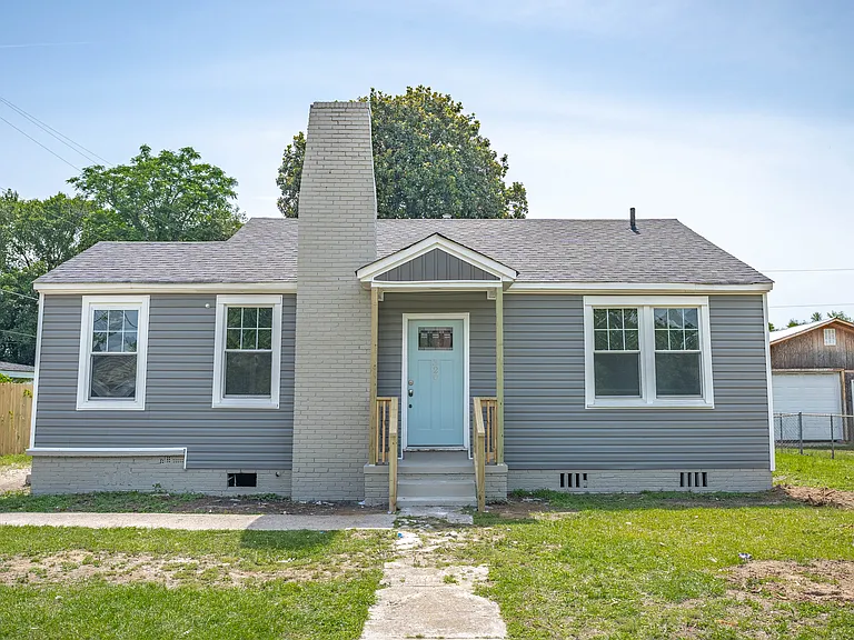 320 Virginia St — Photo 1