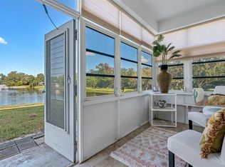 8055 112th St APT 101, Seminole, FL 33772