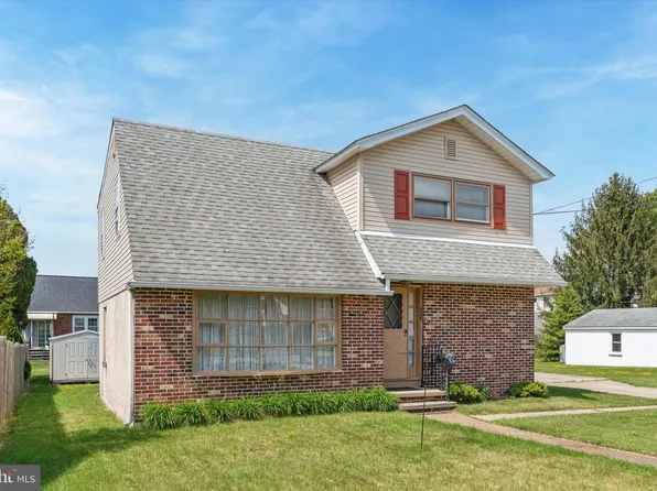 228 Pontiac St, Lester, PA 19029
