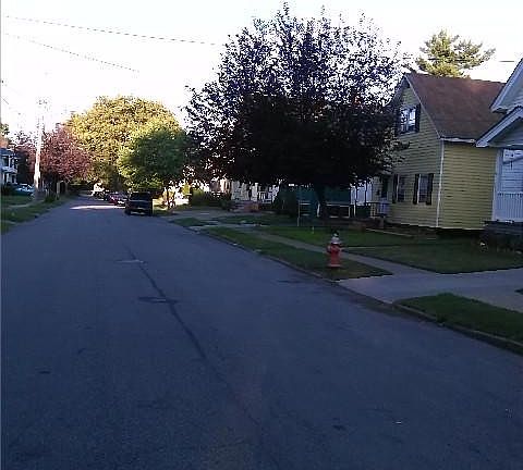 4th image of 7911 Dearborn Ave