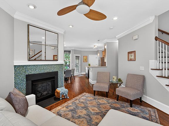 5th image of 142 Finsbury St