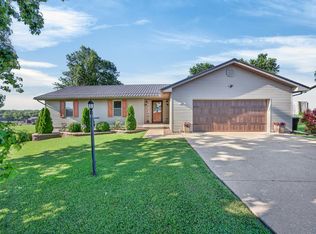 220 Bonnie Drive, Lebanon, MO 65536