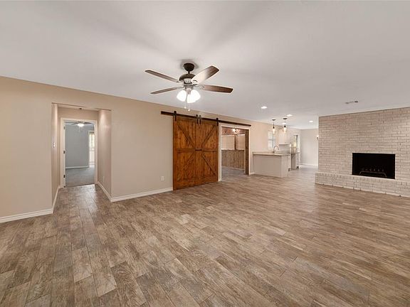 4th image of 2108 Greenlee Ln