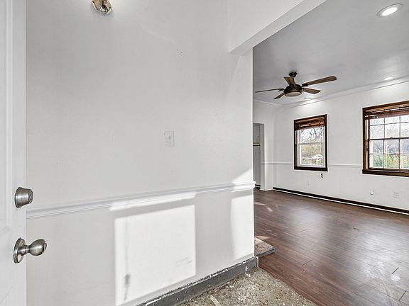 5th image of 211 Saint John St