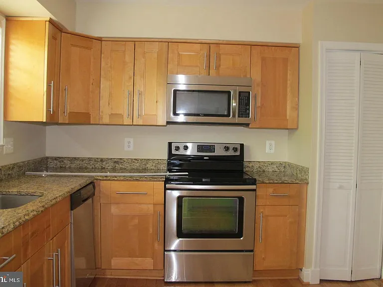 17407 Gallagher Way — Photo 9