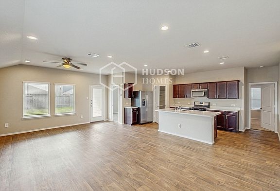 4th image of 21320 Pine Mill Dr