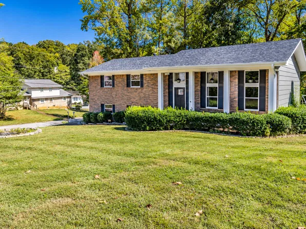 1634 Lakemont Dr, Hixson, TN 37343