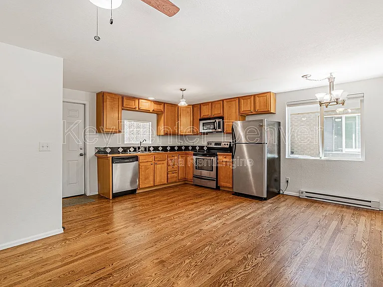 3713 Wolff St — Photo 4