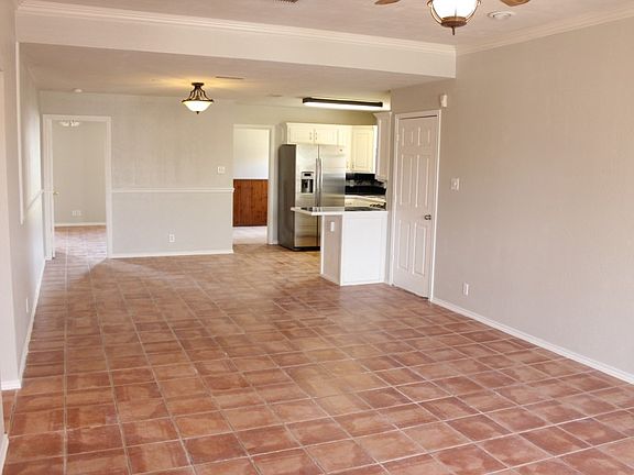 3rd image of 330 Willowood Dr