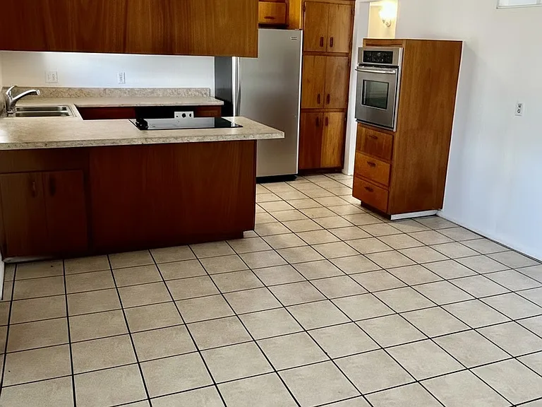 1019 W Romo Jones St — Photo 8
