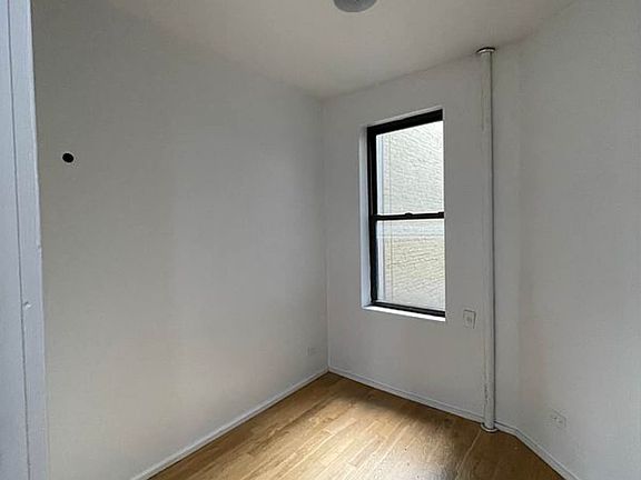 4th image of 3692 Broadway APT 41