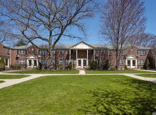 6941 210th St, Bayside, NY 11364