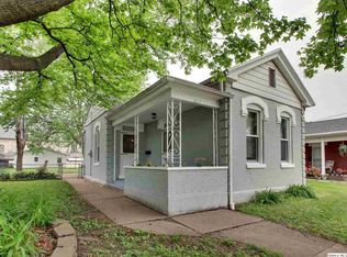 1217 N 11th St, Quincy, IL 62301