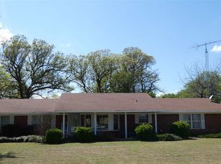 52 NE Cline Rd, Elgin, OK 73538