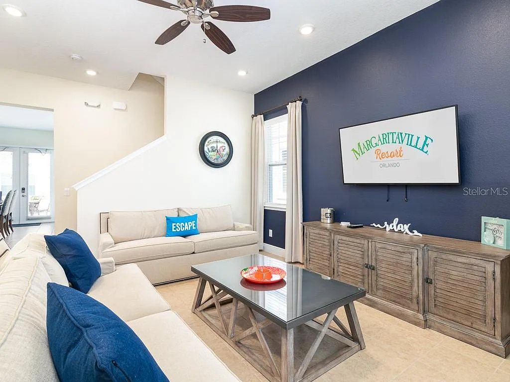 3 bed, 2.5 bath, 1538 sqft, $3,400 — Photo 2