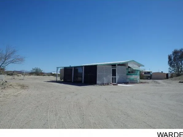 28515 Desert Heights Dr, Bouse, AZ 85325