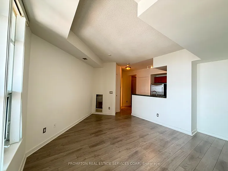 438 Richmond St W #1107 — Photo 8