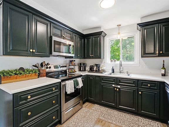 5th image of 20 W Clifton St