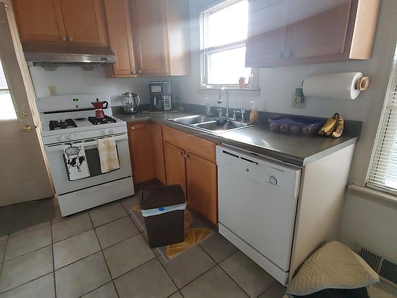 5th image of 2177 Woodward Ave