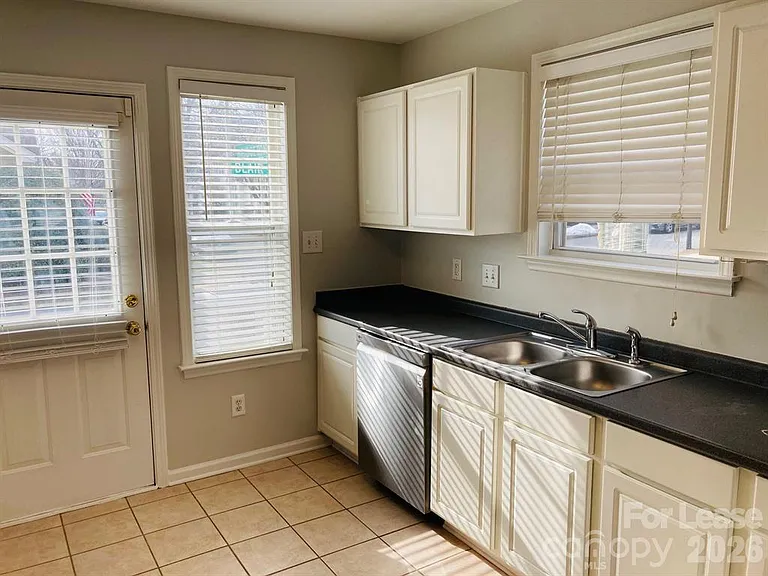 8004 Strandhill Rd — Photo 9