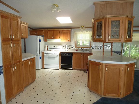 4th image of 3845 Pine Trail Dr
