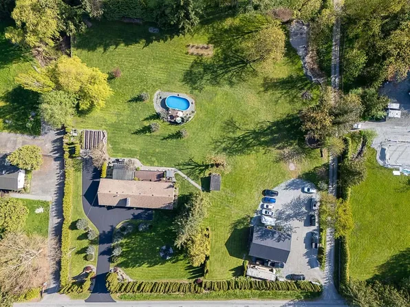 23742 68th Ave, Langley, BC V2Y 2H7