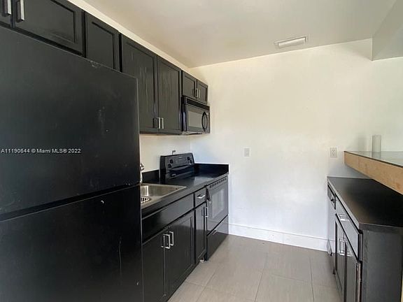 5th image of 1726 NW 9th Ave #0