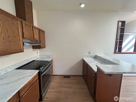 5th image of 15015 104th Avenue Ct E