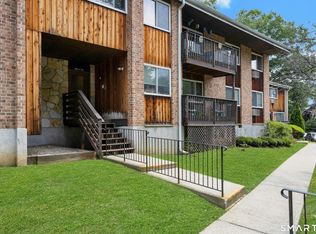 Coachlight Square, Bridgeport, CT 06606