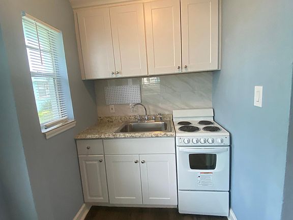 2nd image of 802 2nd St N APT D