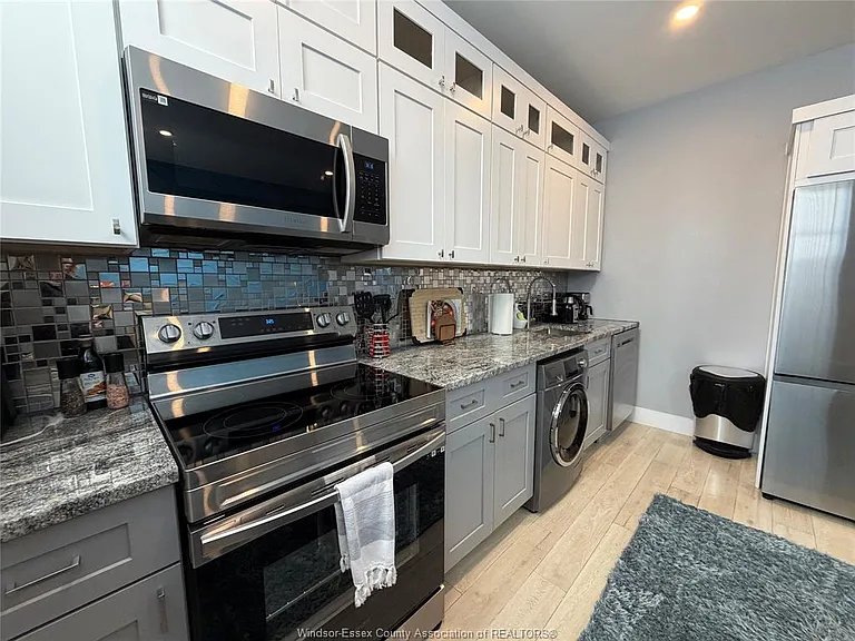 477 Pelissier St #6 — Photo 4