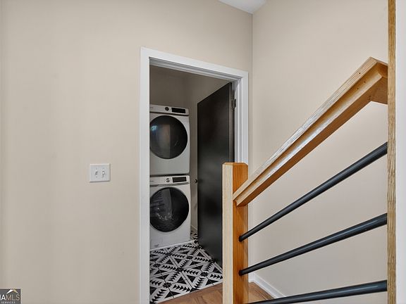 5th image of 454 Calhoun St NW #B