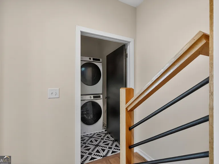 454 Calhoun St NW #B — Photo 5
