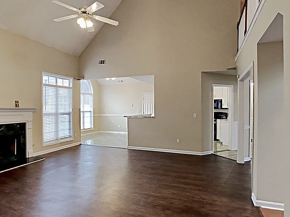 2nd image of 2031 Reserve Pkwy