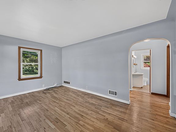 5th image of 3918 And 4000 Pfeiffer Ct