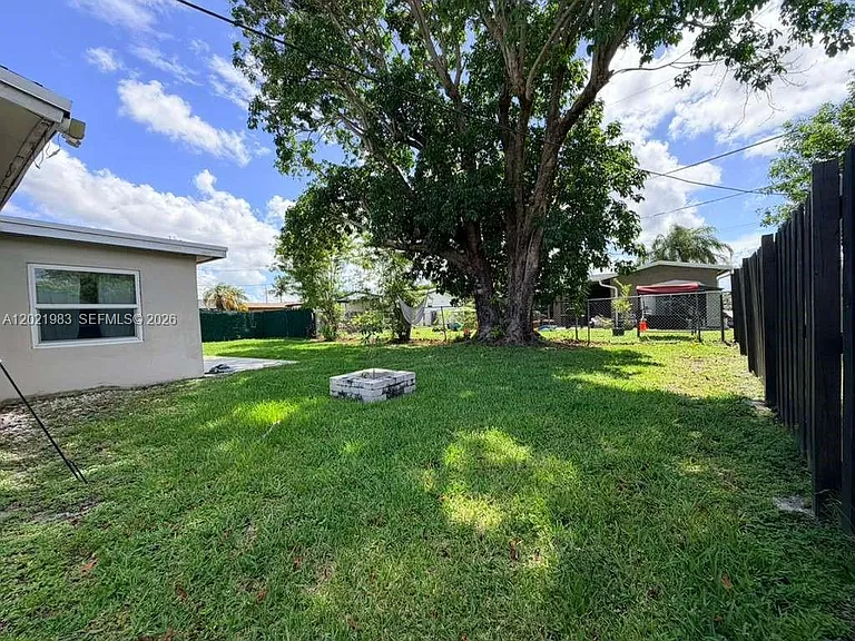 2631 NW 94th Ave — Photo 35