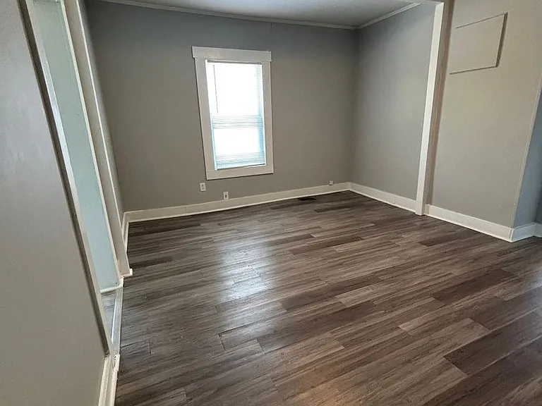 156 Garrett St — Photo 14