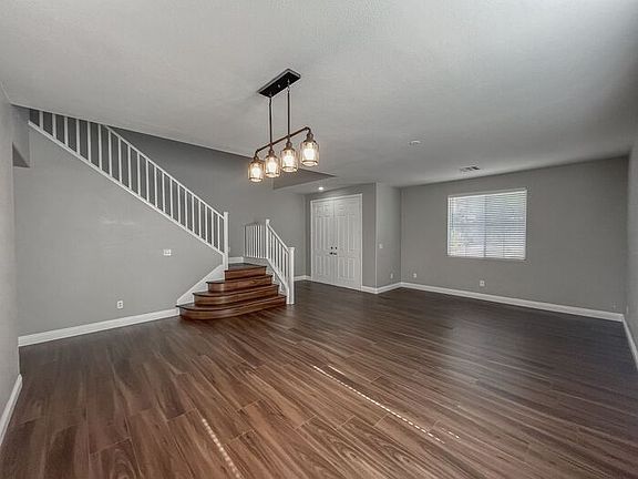 3rd image of 10409 Grassyrock Ct