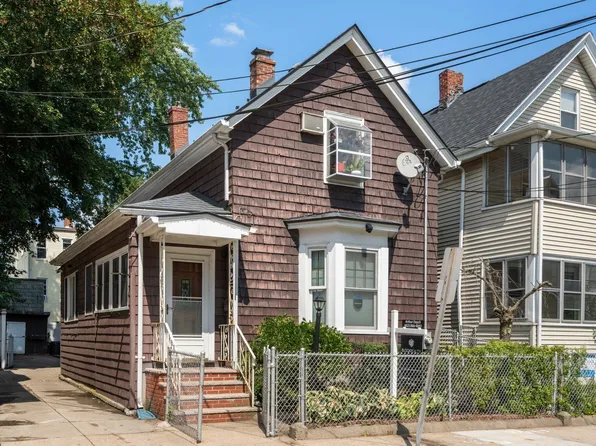 31 Everett Ave, Somerville, MA 02145
