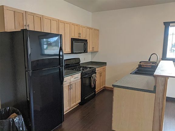 2nd image of 601 Chestnut St #B