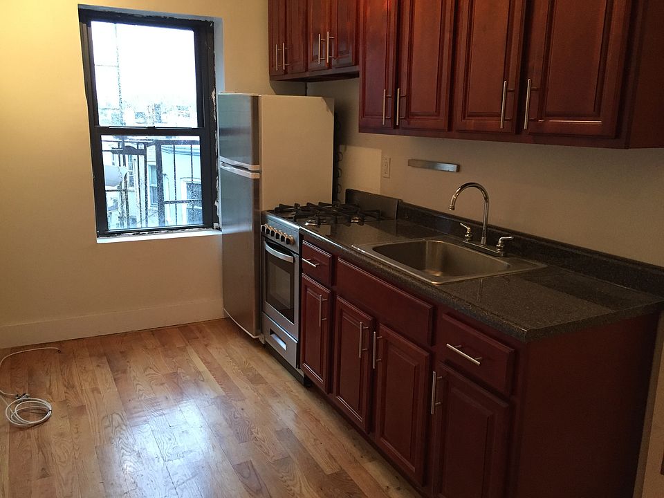 1st image of 256 Lefferts Ave