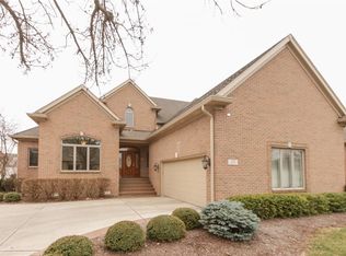 1573 Hazelwood Ct E, Greenwood, IN 46143