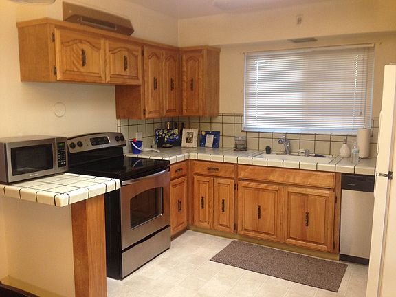 4th image of 3475 Cabrillo Ave